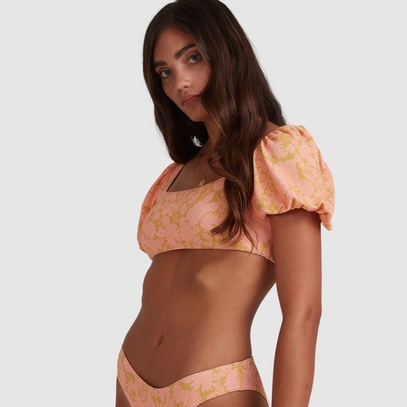 Billabong Puffed Sleeve Cropped Bikini Top - Picture 8 of 10